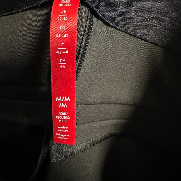 Spanx Pants Womens M Black Faux Leather Flare Leg Pull On Lined Stretch Shaping - Picture 7 of 16